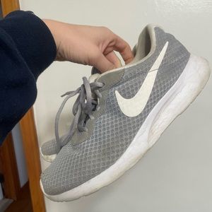 Women’s grey Nike running shoe 9.5